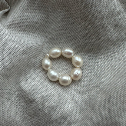 STATEMENT PEARL RING
